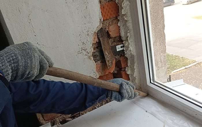Демонтаж пластикового окна