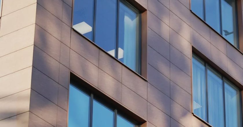 Вентилируемый фасад многоэтажки: плюсы, минусы и реальные ошибки монтажа